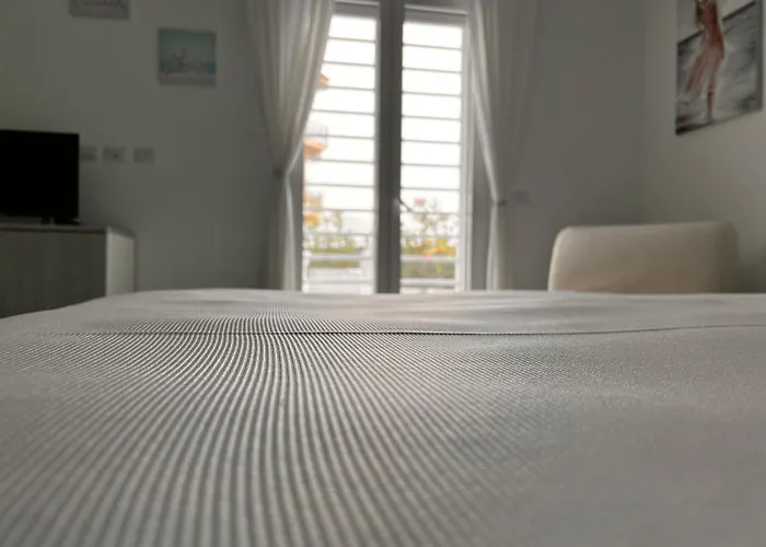 Casa Emy Bed & Breakfast 4*