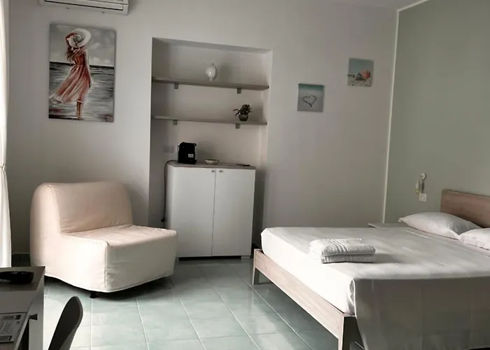 Bed & Breakfast Casa Emy 4*